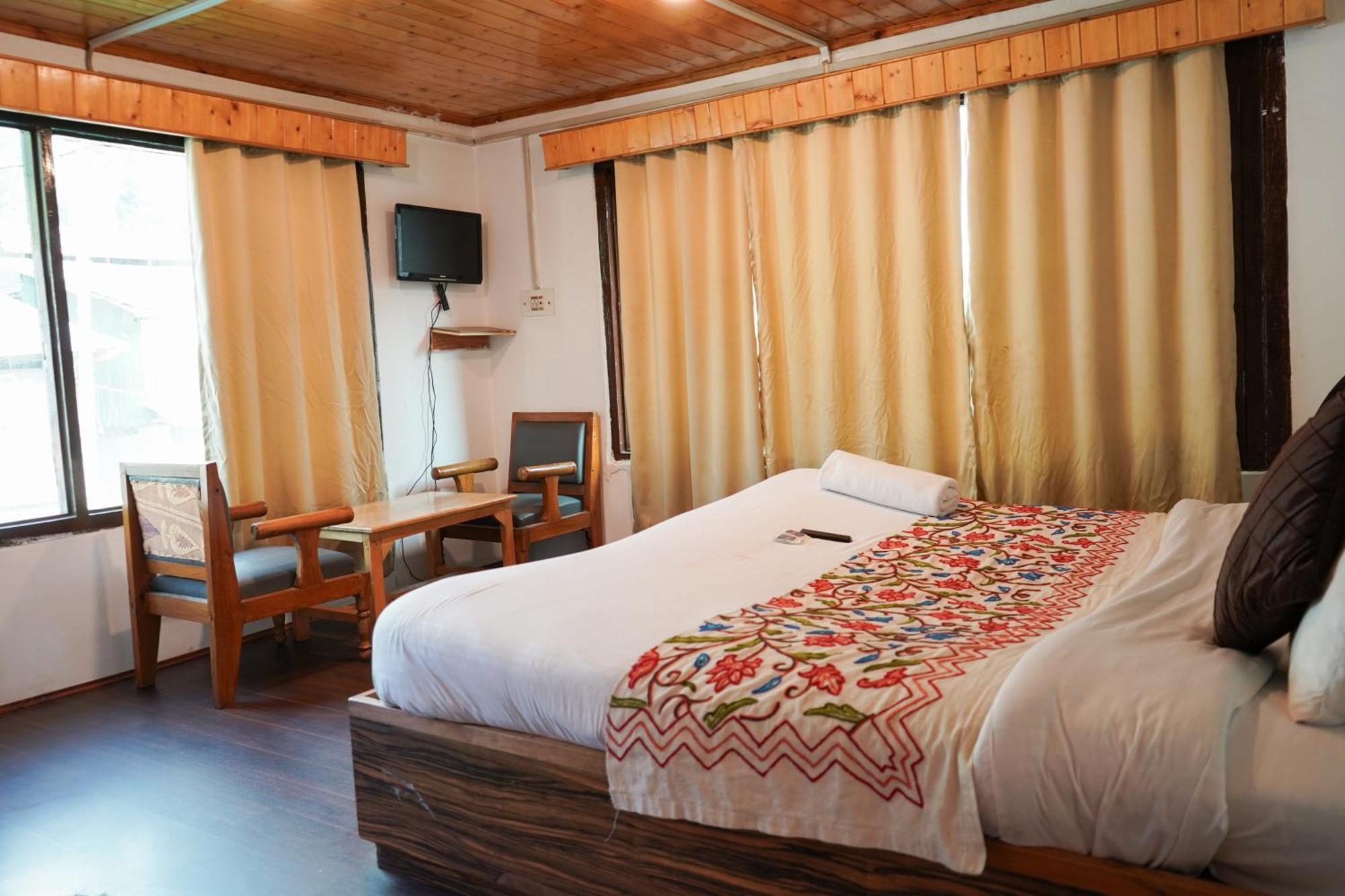 Kashmir House Pahalgam Hotel Екстериор снимка
